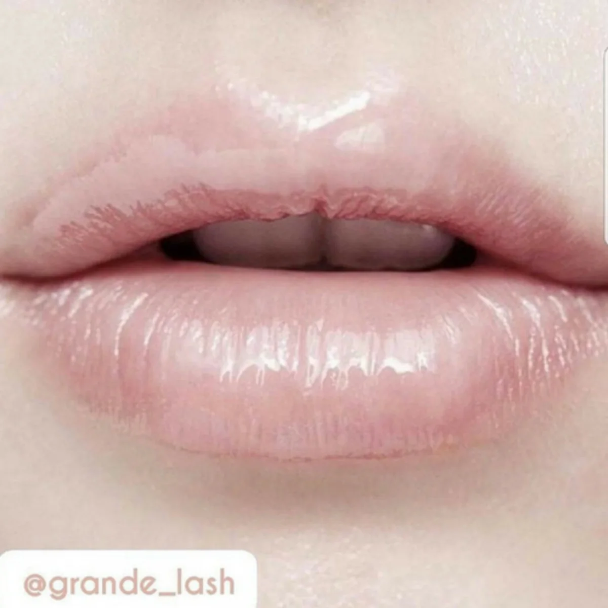 LIPS BARELY THERE